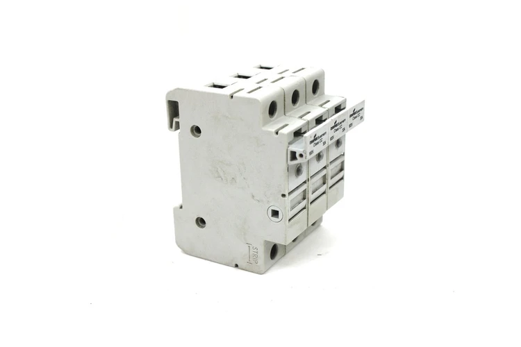 Used COOPER BUSSMANN CHCC Fuses Kentucky US | Industrial Parts R Us Inc. #357692