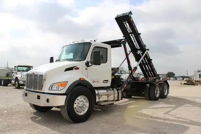 New | in-Stock 2027 PETERBILT 548 Rolloff Trucks Texas US | Roll Off Truck World #1492003