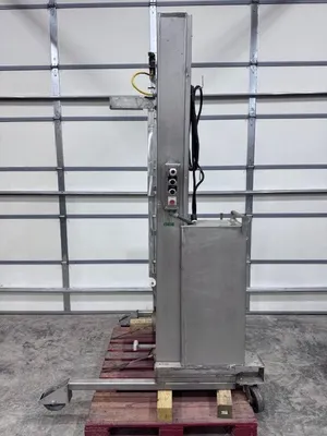 USED STAINLESS STEEL Lug Lift Tote Dumper