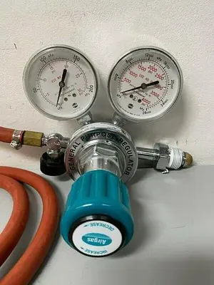 USED AIRGAS 100-1-580-V GENERAL PURPOSE COMPRESSED GAS REGULATOR MAX INLET 3000 PSIG