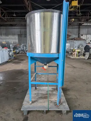 N/A Plastic Tank on Stand
