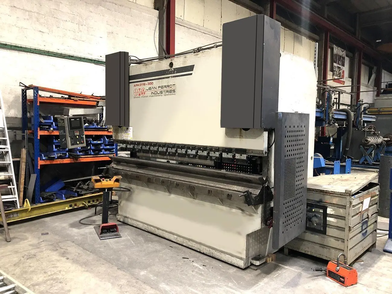 USED BAYKAL APH 300 TON X 3100 MM CNC