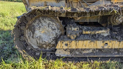 USED 1985 DEERE 450E
