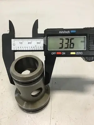 USED VICKERS 25-D10-30