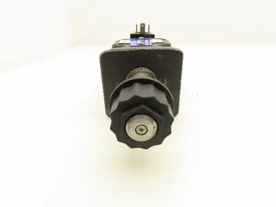 Hystar DSG-3C4-N-03 Hydraulic Spool Solenoid Valve 4/3 Type 110V Missing Coil