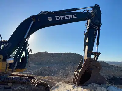 USED 2020 JOHN DEERE 300G LC