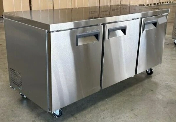 171-0047 72” Undercounter Self Contained Cooler