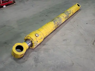 USED KOMATSU 21M-63-02121R