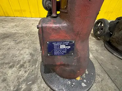 (2) 100 TON DUFF NORTON MODEL #144-CMJ AIR MOTOR JACKS, 30" LIFT: YOBRO #24192