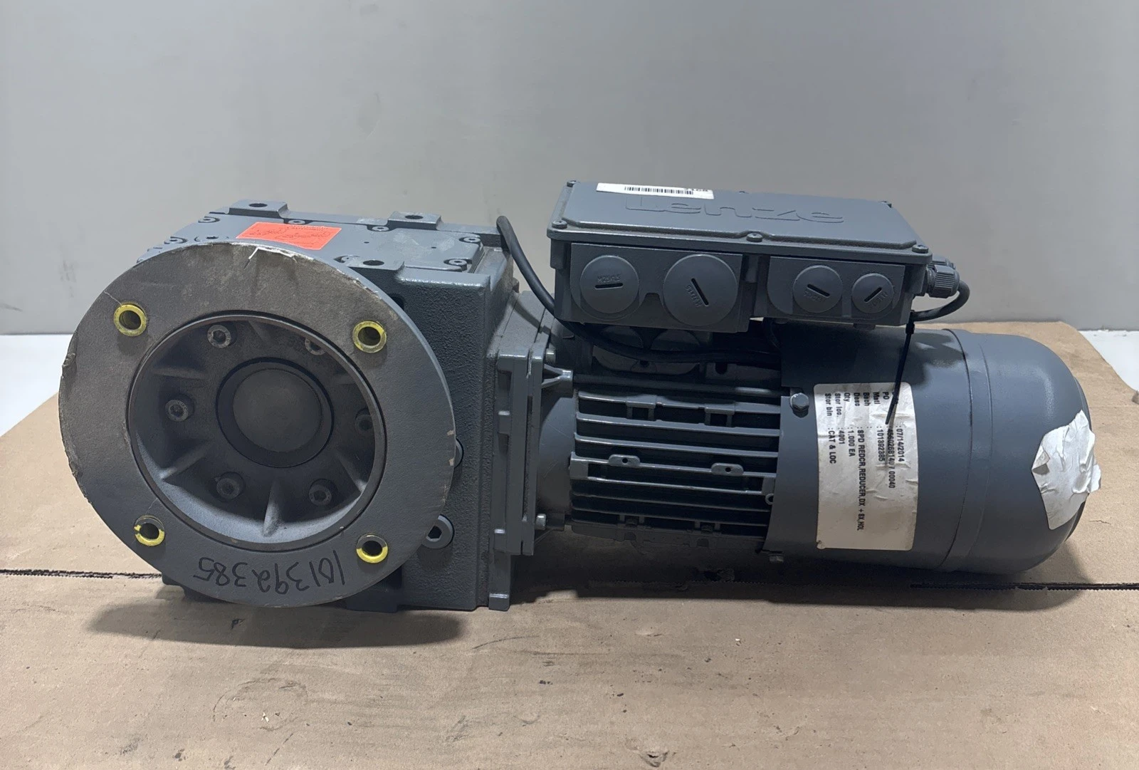 New | in-Stock LENZE GSS05-2M HAK 071C42 Motors (misc) Indiana US | J&J Industrial Supply #1418222