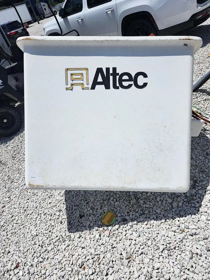 Used 2012 ALTEC 2-MAN PLATFORM BUCKET Aerial Work Platforms Florida US | Monster Equipment #1485580
