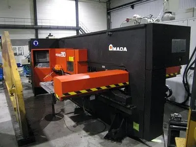 USED AMADA ARCADE 210 CNC