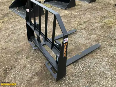 New Tomahawk 42” skid steer fork attachment, 42”L x 4”W forks, 2800lb capacity, skid steer quick...