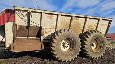KUHN KNIGHT 8150 PRO TWIN SLINGER Manure Spreaders | Iron Listing (22)