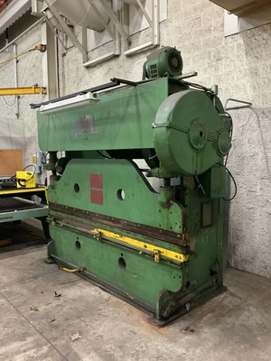 Used BRONX 1716 Press Brakes | Equipment Recovery Corp. #1330947