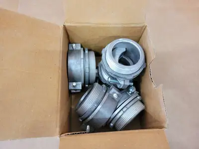 NEW THOMAS & BETTS CI2116