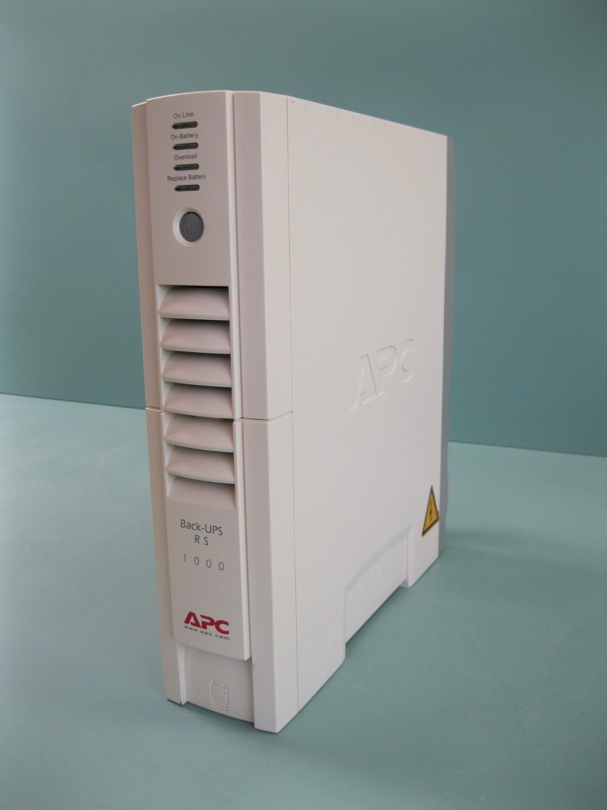 USED APC RS 1000