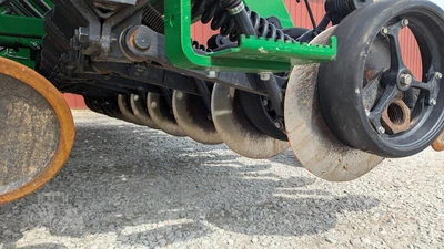 USED 2018 JOHN DEERE 1590