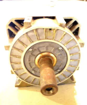SIEMENS 1PH7137-2NF20-0BJ0 MOTOR 1PH71372NF200BJ0