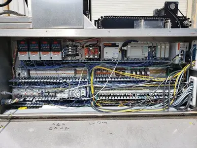 USED BRADMAN LAKE COMPACT R TRISEAL CARTON CLOSER