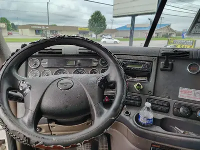 Used 2012 FREIGHTLINER CASCADIA Conventional trucks Ohio US | Proxy Equipment #1385152