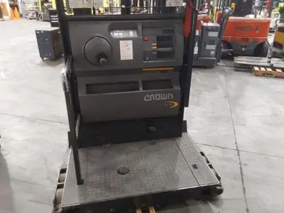 USED 2019 CROWN SP4050-30