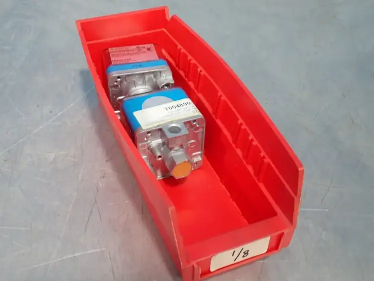 Used HONEYWELL C6097A1012 Relays & Switches | HGR 24 #739155