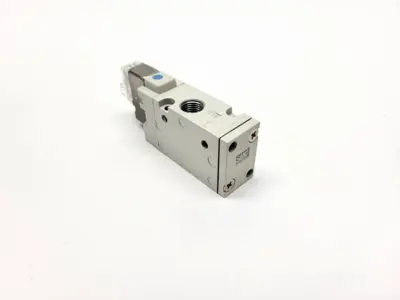SYJ712M-5LOZ-01T | SMC  Pneumatic Solenoid Valve Body NC 1/8" Port - New Other