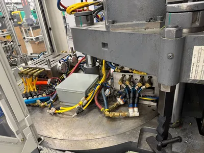 2004 TOYO ET-90VR2 VERTICAL Injection Molding Horizontal/Vertical | Machinery Network (14)