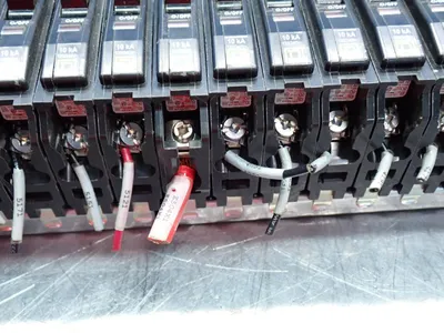 Used SQUARE D NQM810M1CSB8 Electrical Panels Ohio US | HGR 24 #884238