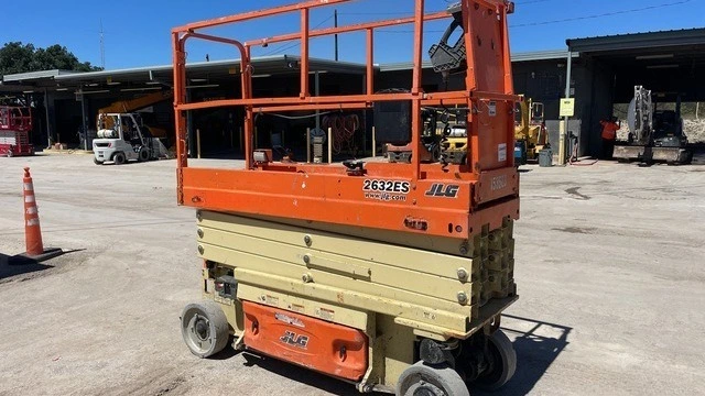 USED 2019 JLG 2632ES