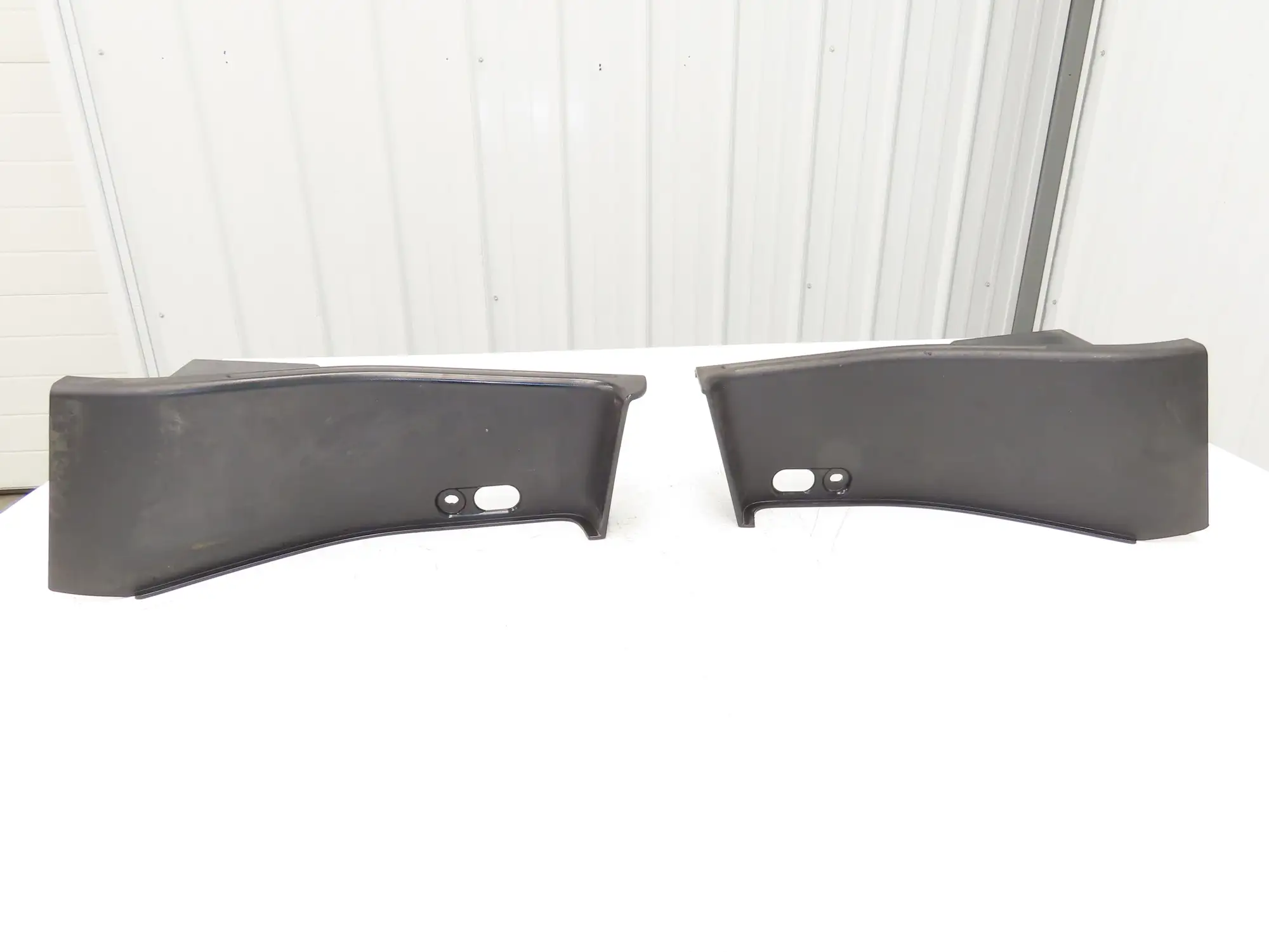 Linde Forklift Step Toe kick Plastic Shroud Set Removed From E20C
