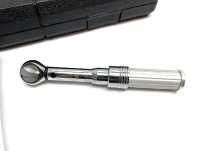 USED FASTENAL, ROCK RIVER 1/4" DRIVE 7.200" OAL TORQUE WRENCH 2.5 IN-LB