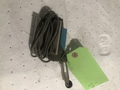 Dayton 12T961 Limit Switch, Roller Lever, Rotary, SPDT, 10A @ 300V AC