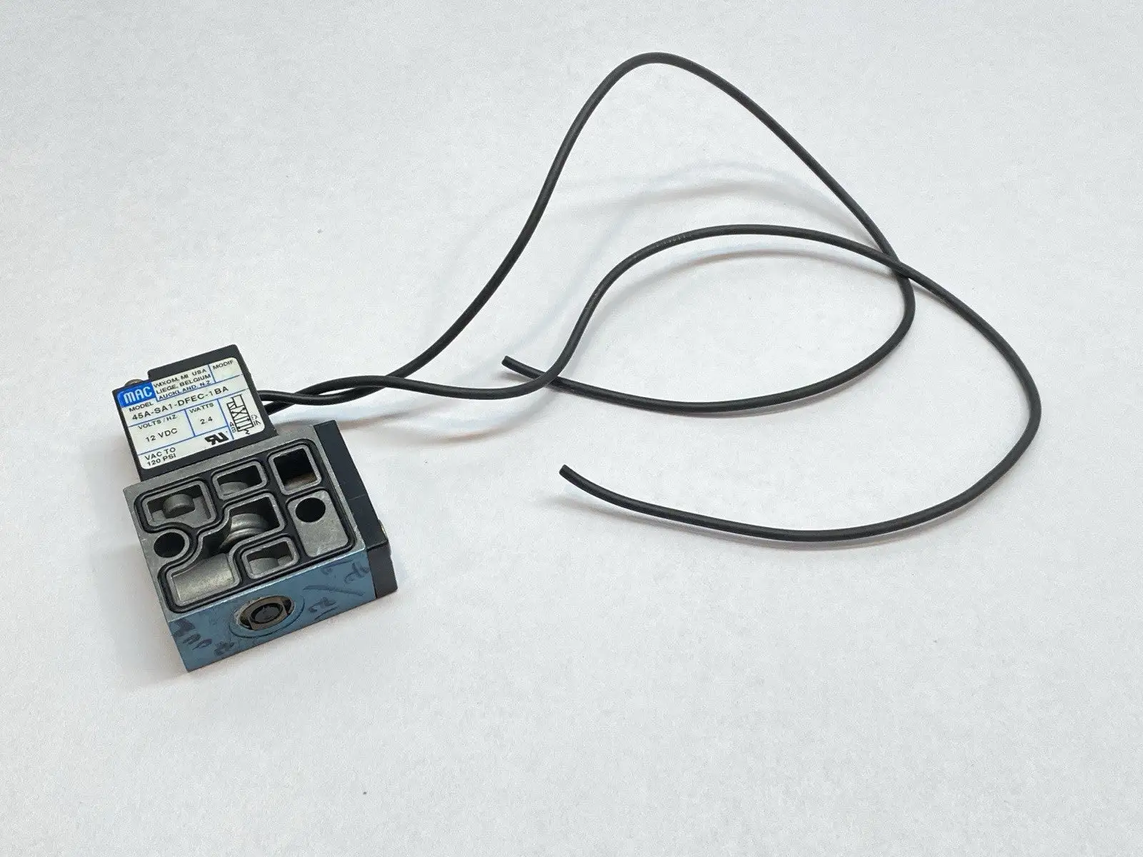USED MAC VALVES SOLENOID VALVE 12VDC 2.4W
