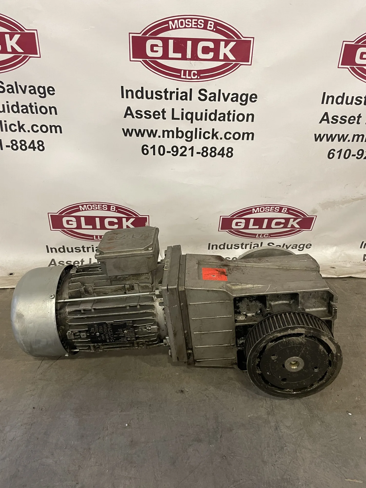 Lenze GKR06-2M VAK 100C32 3kW Gear Drive/Speed Reducer/Gearmotor 11.376:1