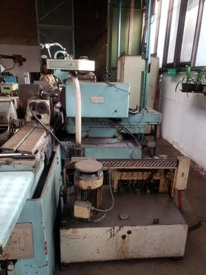 TOS Universal Cylindrical Grinder