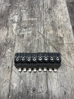 Used GENERAL ELECTRIC THHQB225 Circuit Breakers South Carolina US | ESS Industrial Equipment Sales #1251369