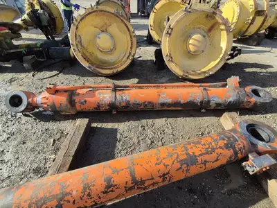 EX1900 Hydraulic Cylinder