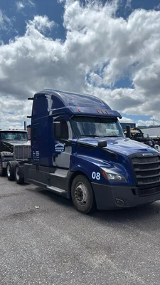 Used 2020 FREIGHTLINER CASCADIA Miscellaneous Trucks/Trailers Oregon US | Revelation Machinery #1324753