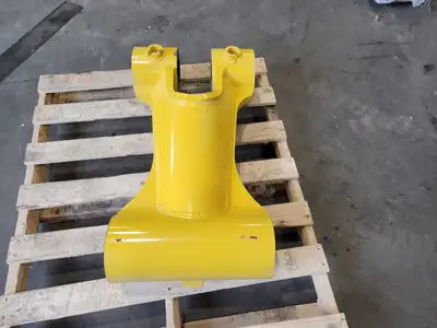 NEW KOMATSU 21M-70-00210