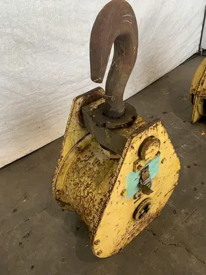 25 TON P&H CRANE HOOK BLOCK. STOCK # 0951122