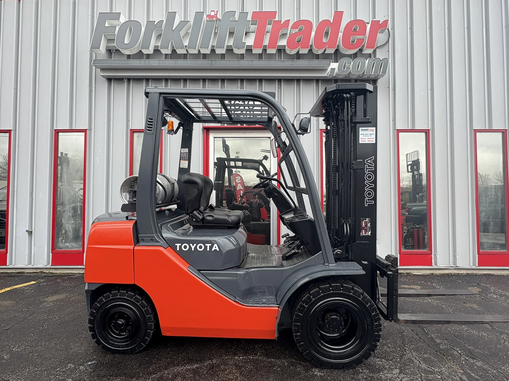 USED 2019 TOYOTA 8FGU25