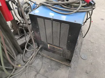 Miller Deltaweld 652 Welder w/ 70 Series Wire Feeder (LOCATION: Batavia, OH)