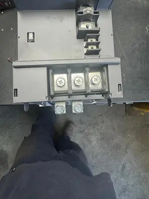 USED MITSUBISHI MDS-DH-CV-300