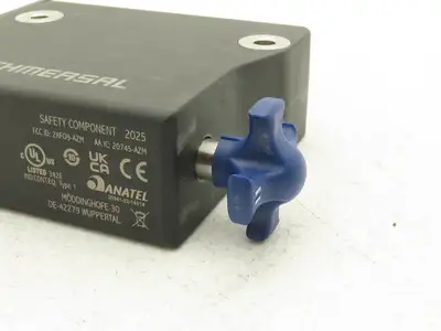 Schmersal AZM300Z-ST-1P2P Solenoid Interlock Safety Switch RFID 24VDC 103001435