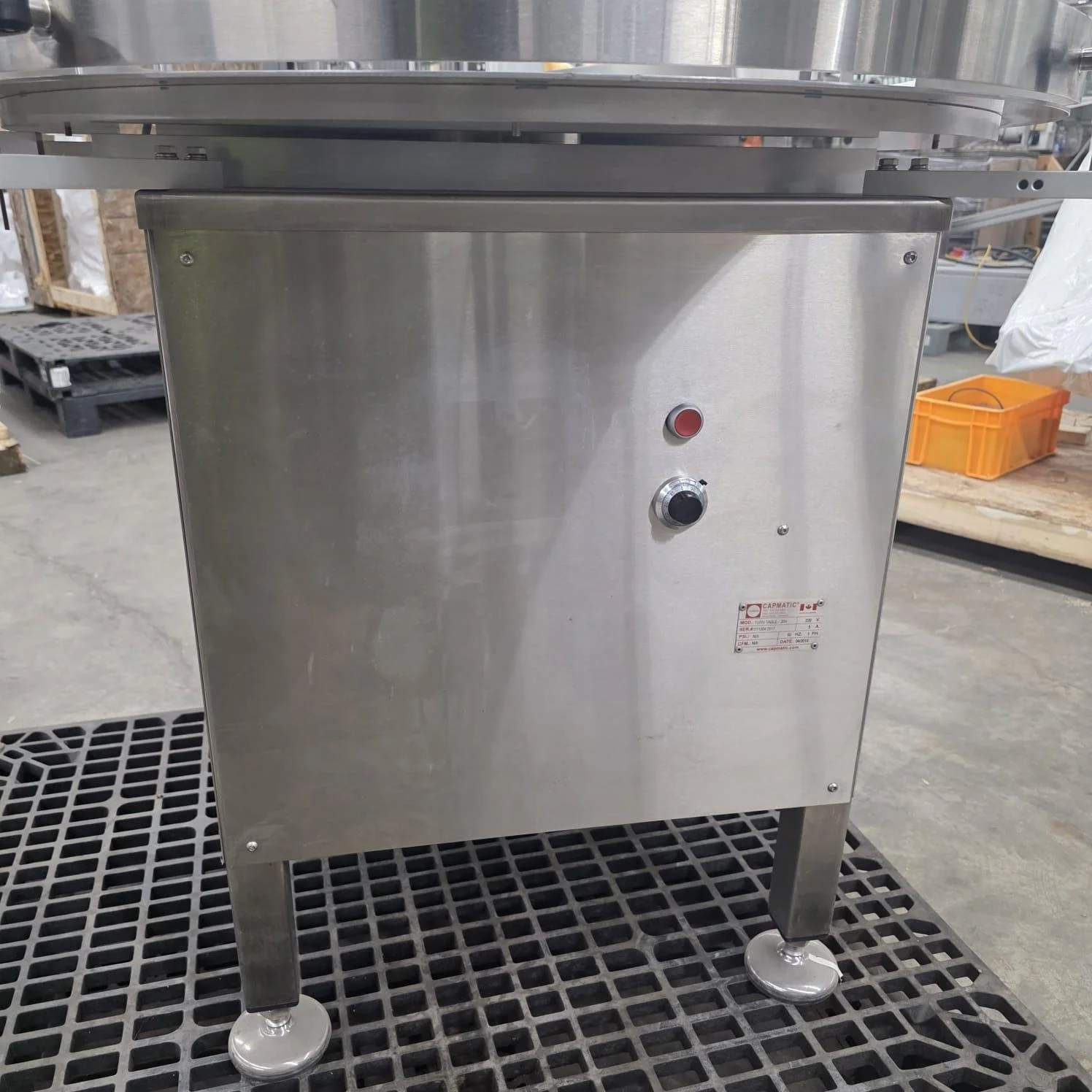 CAPMATIC ACUMILATION TABLE 39 INCH, TURN TABLE STAINLESS STEEL # 109