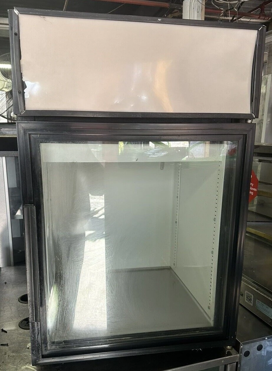 174-0069 True GDM-05 Countertop Self Contained Cooler