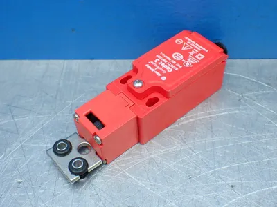 New | in-Stock ALLENBRADLEY 440KC21054 Relays & Switches Ohio US | HGR 24 #1084977