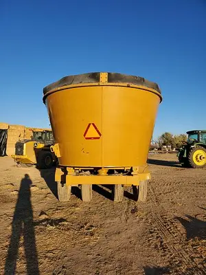 USED 2014 HAYBUSTER CMF-830